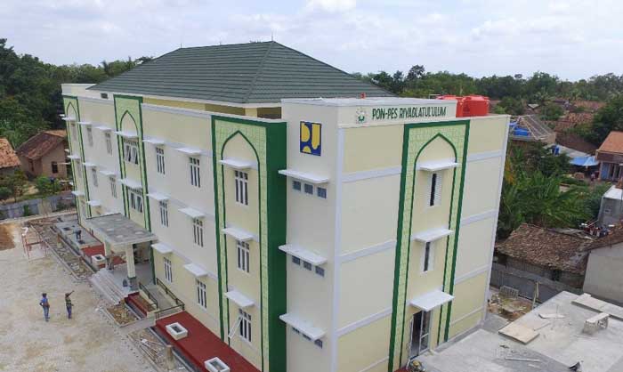 11. Pondok Pesantren Riyadlatul Ulum