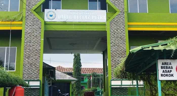 15. Pondok Pesantren Darul Huffaz Pesawaran