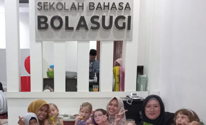 22. Kursus Bahasa Inggris Sekolah Bahasa Bolasugi