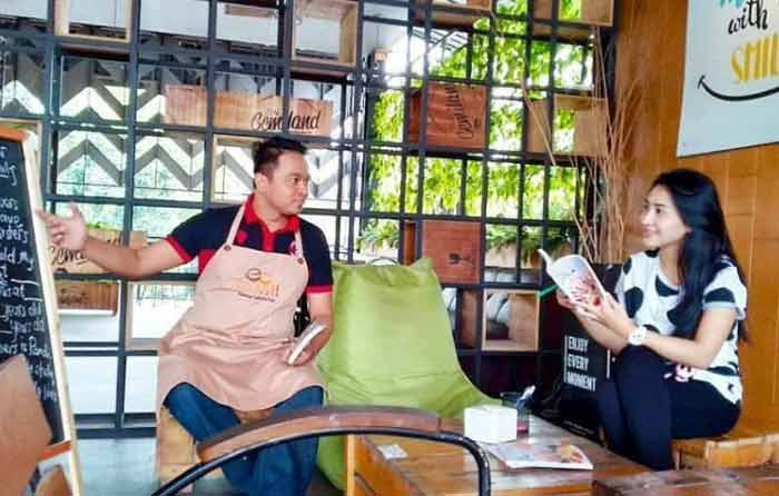 4. Kursus Bahasa Inggris English Cafe