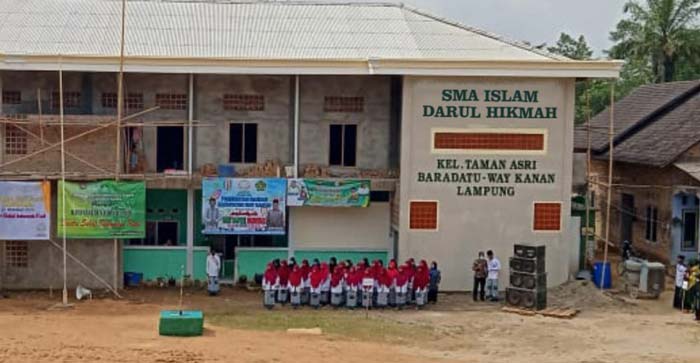 4. Pondok Pesantren Darul Hikmah