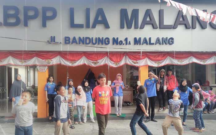 6. Kursus Bahasa Inggris LPBB LIA Malang