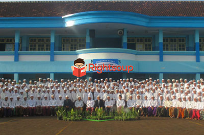 7. Pondok pesantren Al Khoirot