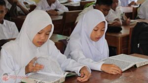 Materi PAI Kelas 8 Semester 2