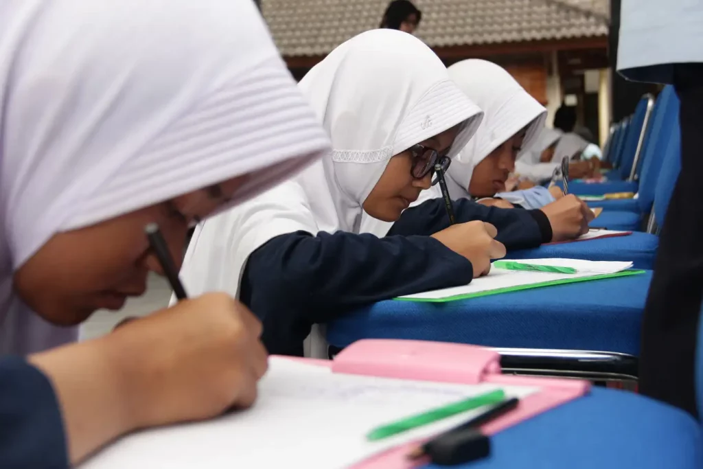 Rangkuman Materi Bahasa Indonesia Kelas 8 Semester 2
